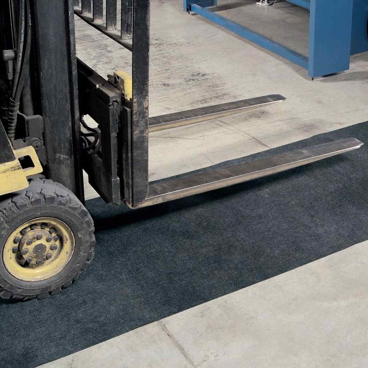 Tappeto assorbente resistente al traffico di mezzi pesanti - Assorbenza totale: 148 LT - (1 Rotolo)