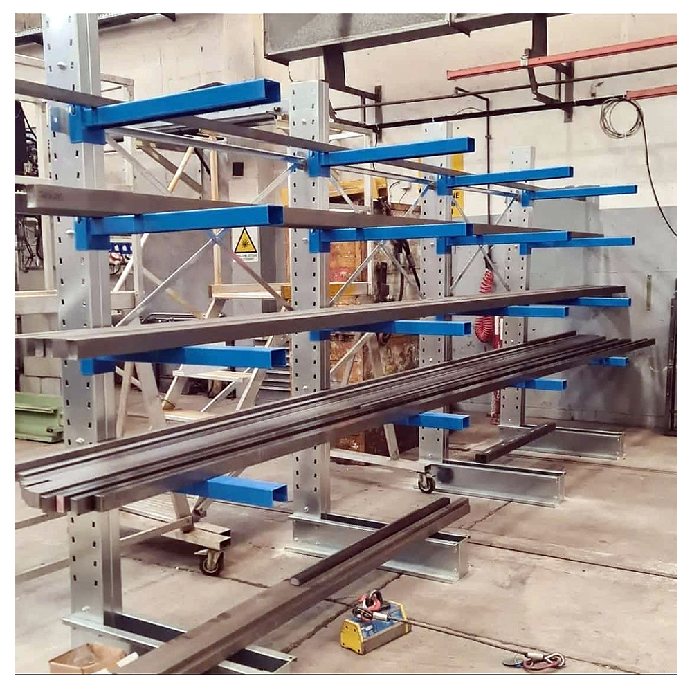 Cantilever da 3 colonne Monofronte con 9 bracci cm 100 / cm. L.220 x P. 100 x H.250